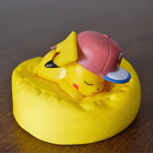 Figura Pokemon Durmiendo - Pikachu